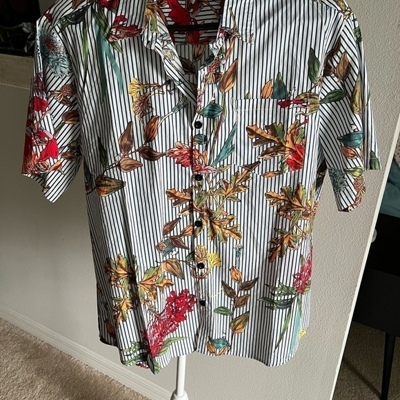 VatPave: Men’s Short Sleeve button down Shirt, stripes with tropical blooms Sz L - Picture 6 of 11